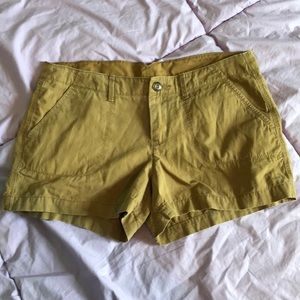 Old Navy size 6 cargo shorts